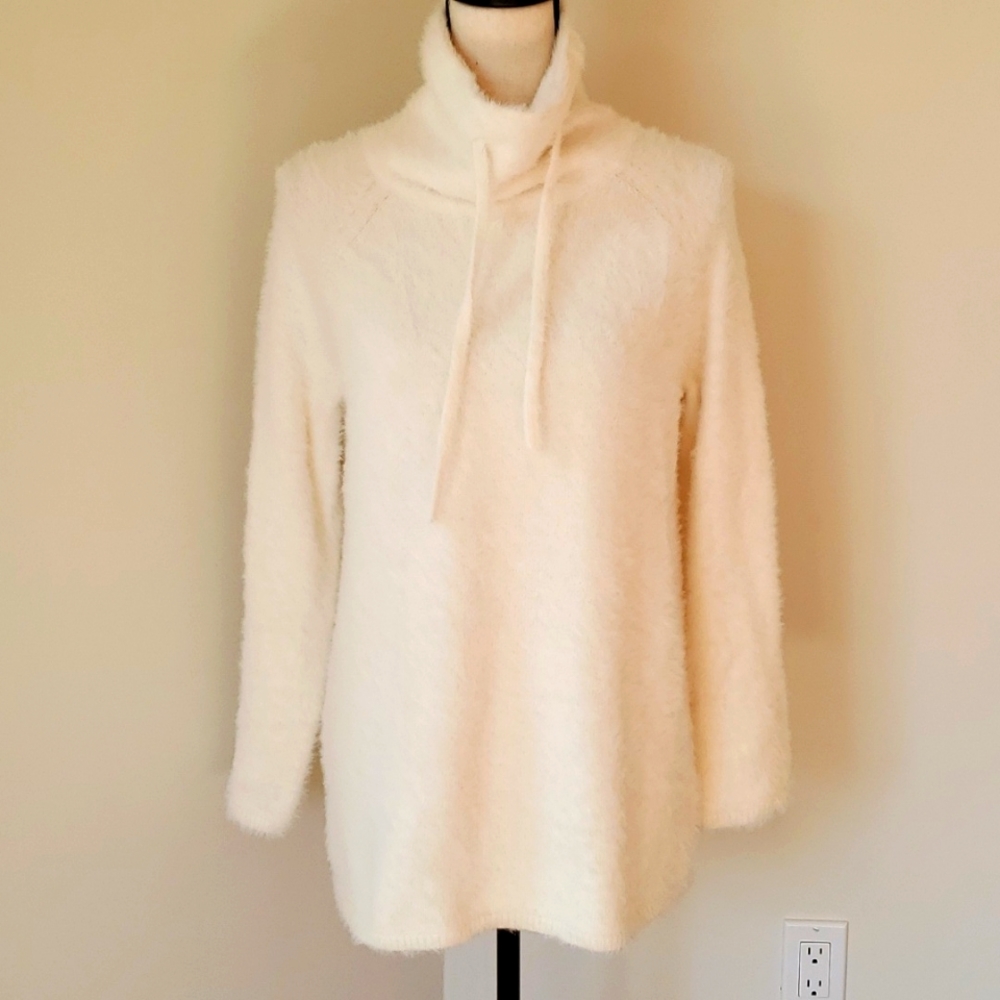 NWOT Lou & Gray White Very Soft Wide Tutleneck Sweater Size XS